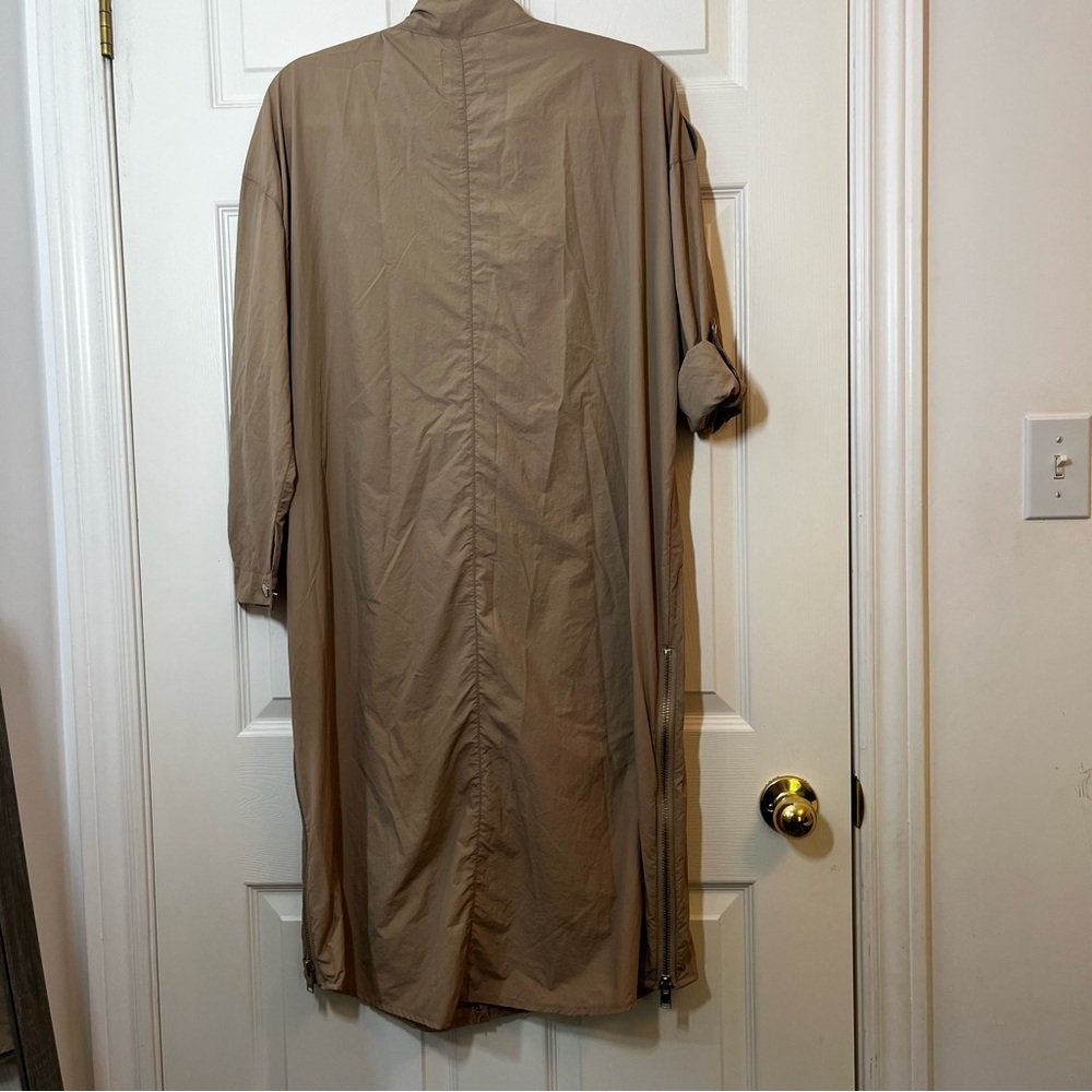 UNIF x Urban Outfitters Beige Zip Windbreaker Trench Size Small - Picture 2 of 11